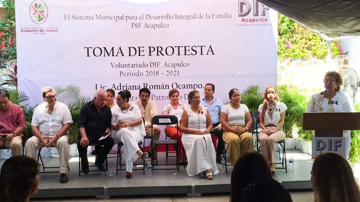 toma de protesta desarrollo integral de la familia 