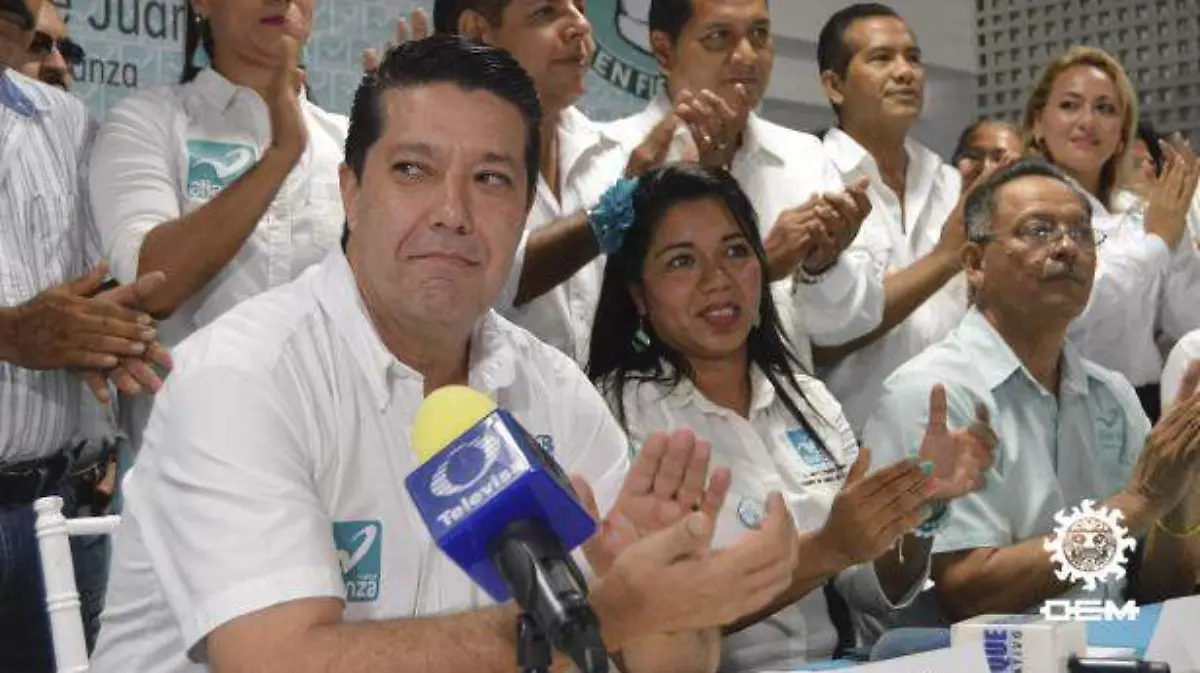 Acapulco - Figueroa renuncia a prerrogativas