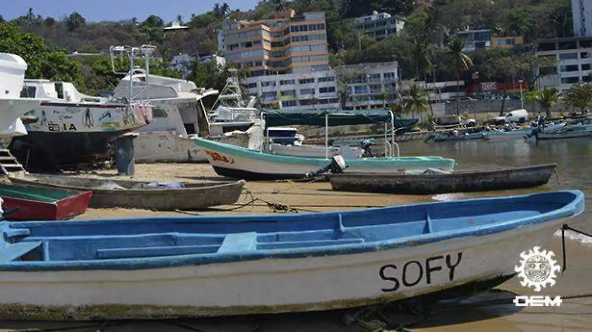 Acapulco - rescate de playa manzanillo