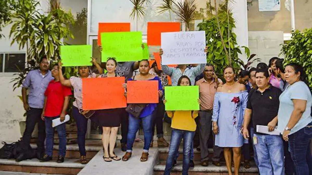 Protesta dirección de Ecología en Acapulco