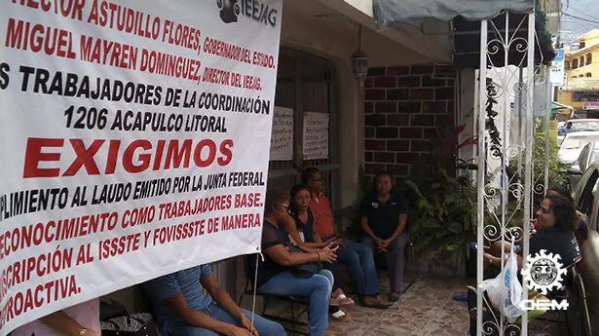Acapulco - trabajadores del IEEJAG tomaron las oficinas