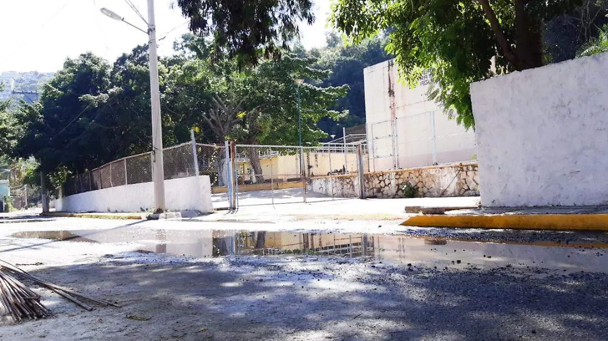 denuncian aguas negras