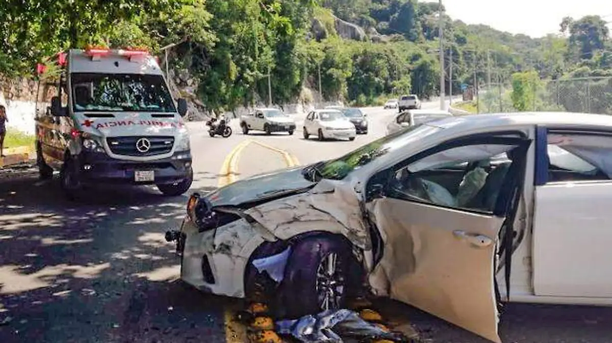 Acapulco - Accidente en la escéncia