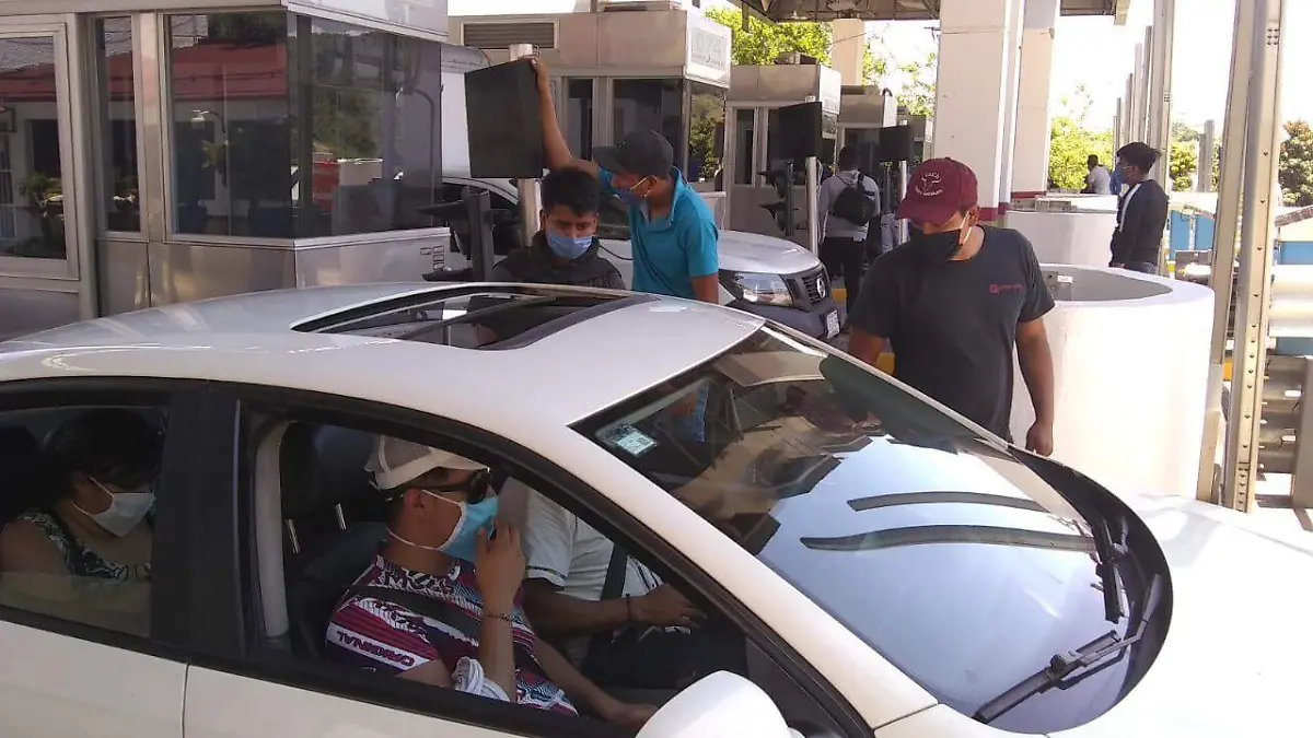 toman caseta ayotzinapa