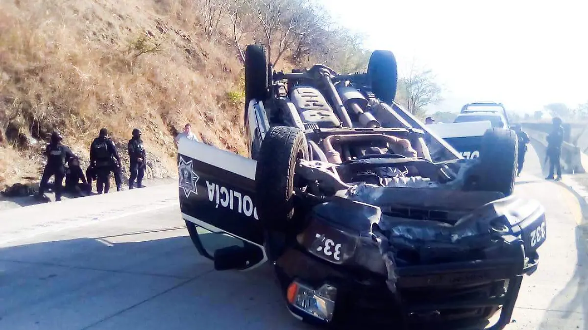 volcadura de patrulla