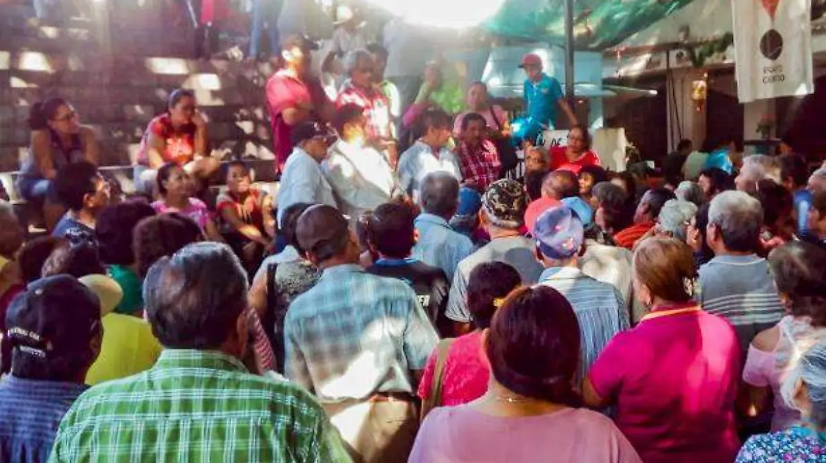 Braceros en Acapullco sólo 450 van a cobrar