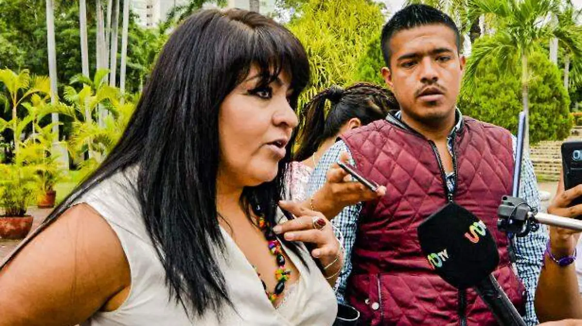Acapulco - Nestora Salgado Hasta la madre de muertes
