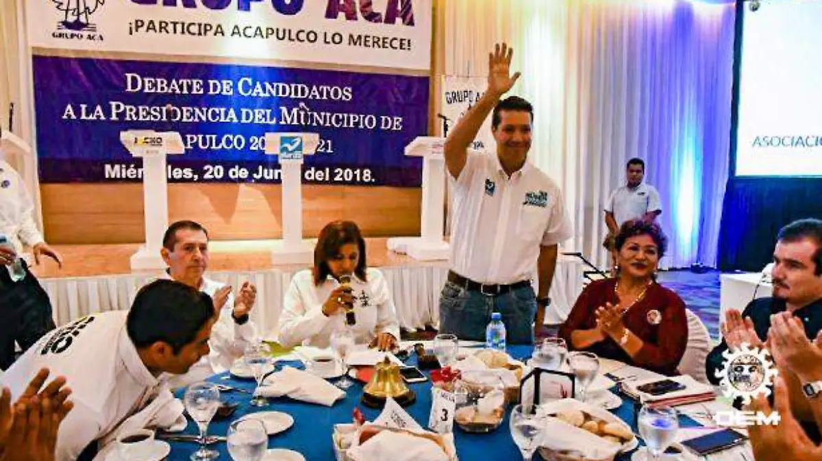 Acapulco - Figueroa promete educación gratuita