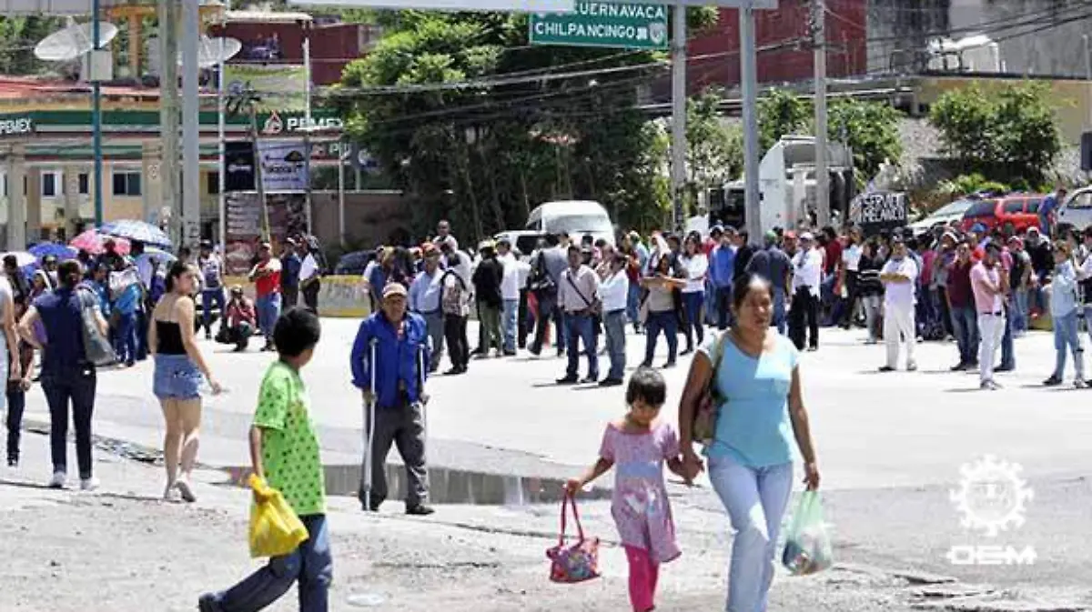 Chilpancingo - bloqueo de las calles en chilpo