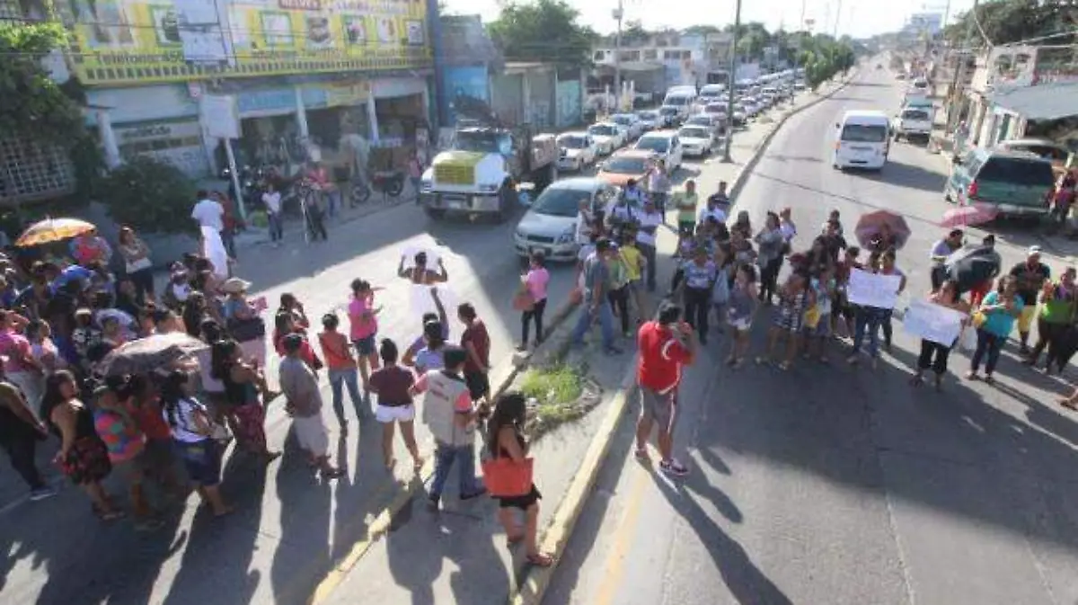 Bloqueo en el bulevar Lázaro Cardenas
