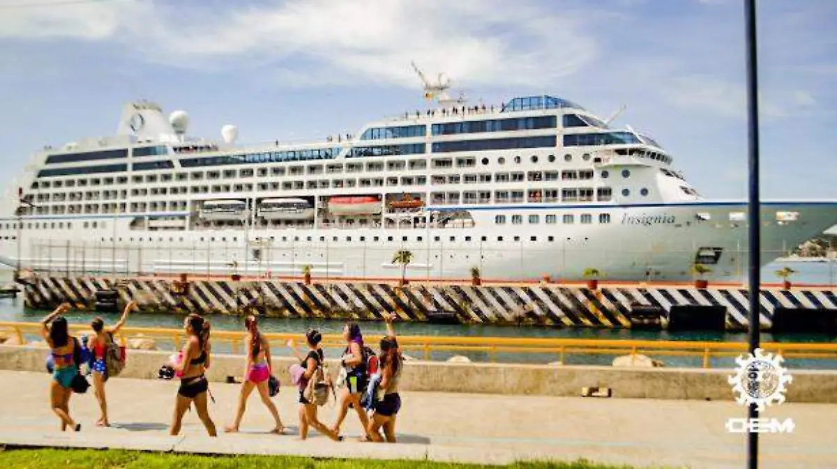 Acapulco - arriba crucero al puerto