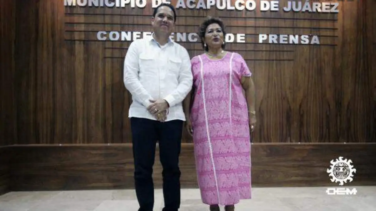Acapulco - Se reúne Evodio Velázquez con alcaldesa electa Adela Román