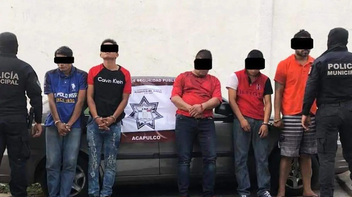 cinco detenidos