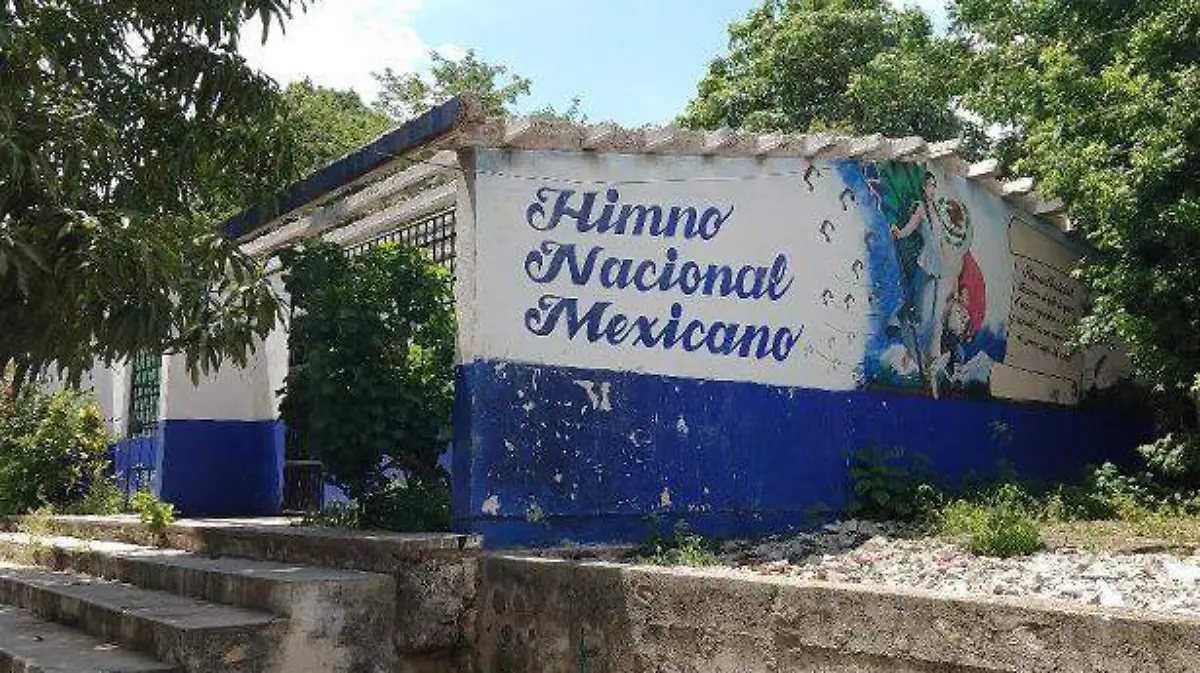 Ocupa Zihuatanejo primer lugar regional por falta de profesores