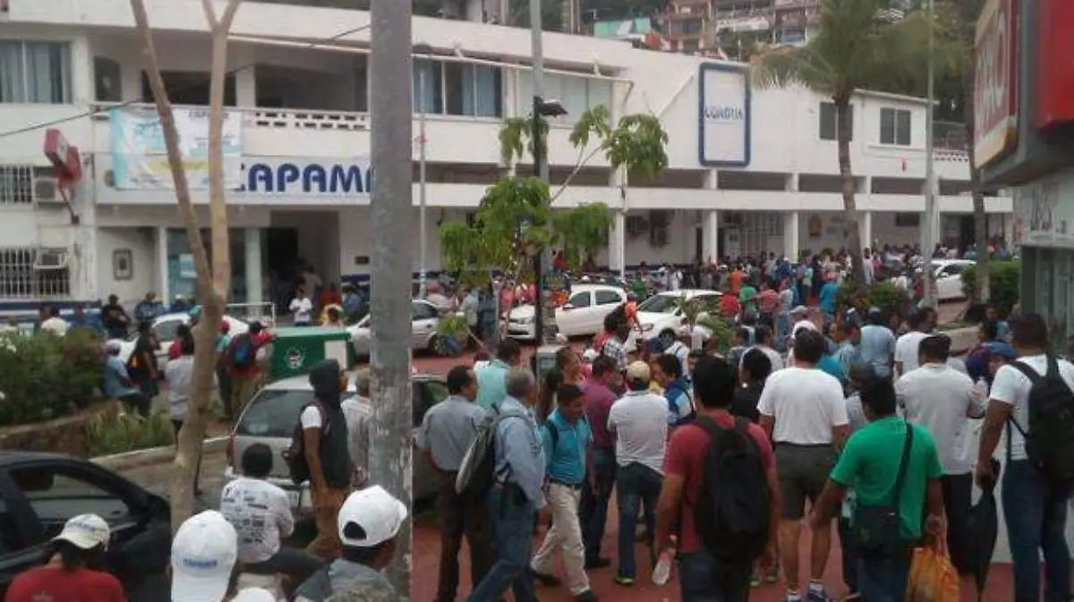 ACapulco planton trabajadores coagua