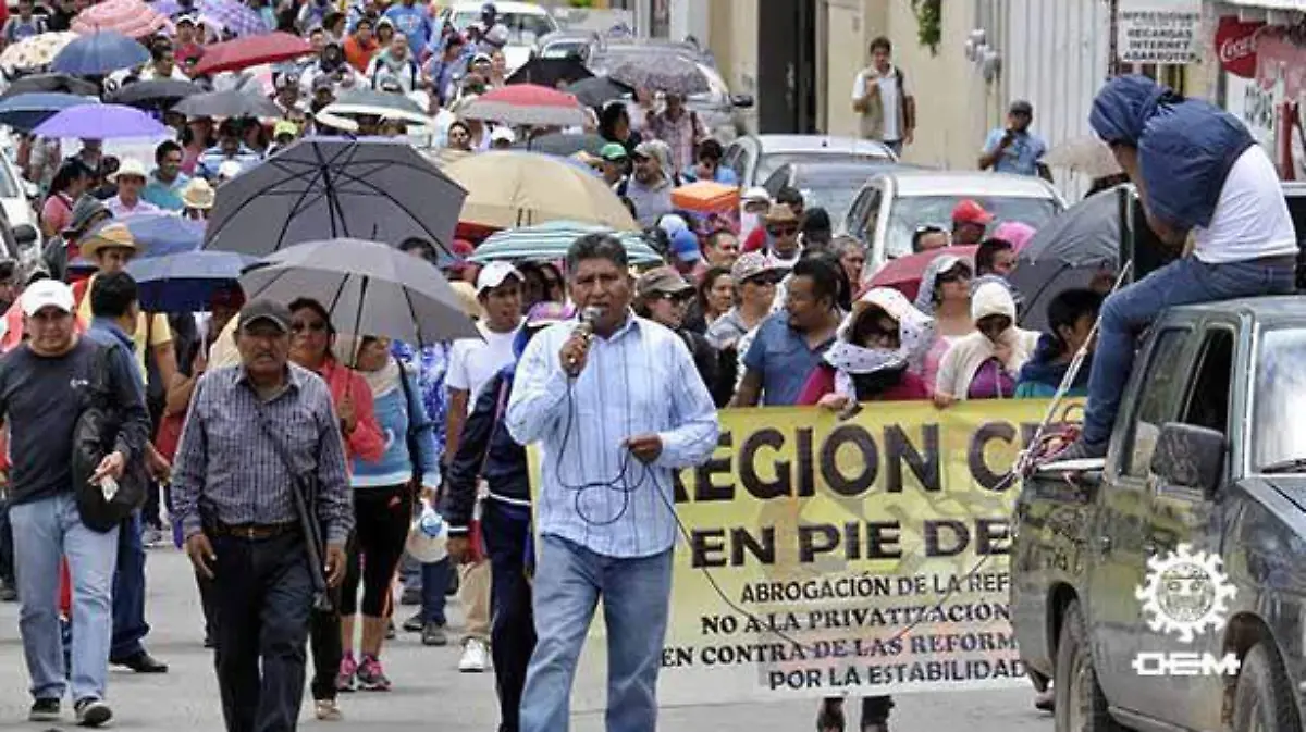 Chilpancingo - con marcha exigen derogación de reforma