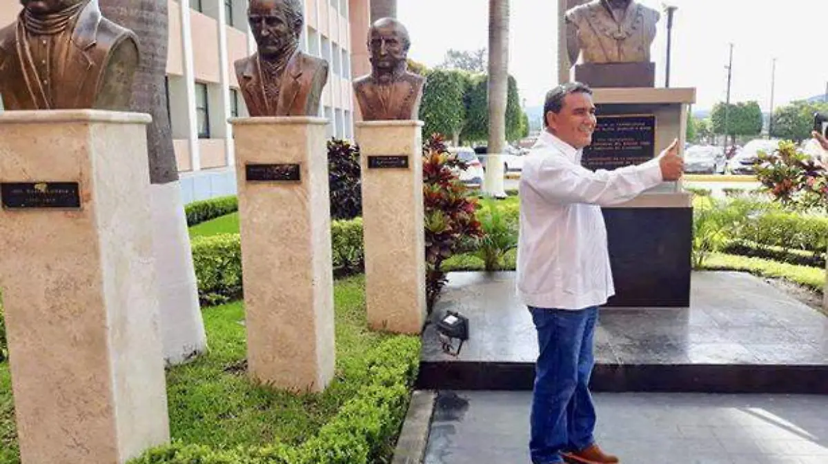 Ramiro Solorio ahora fue al Congreso