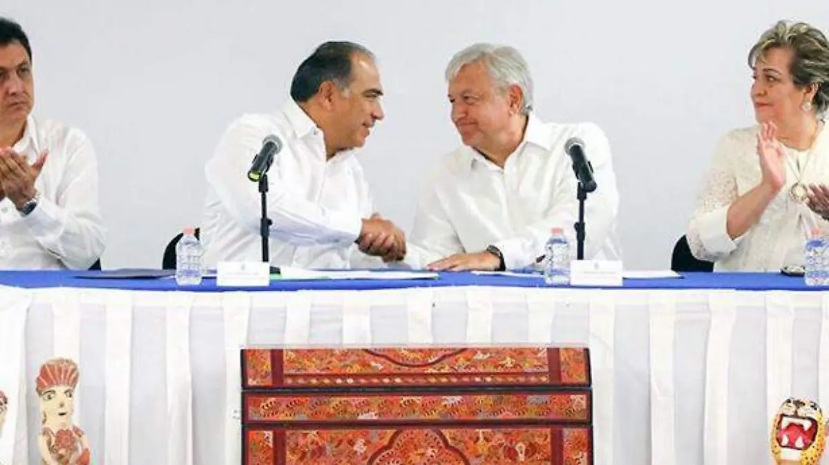 Acapulco - Reunión de AMLO con autoridades de Guerrero