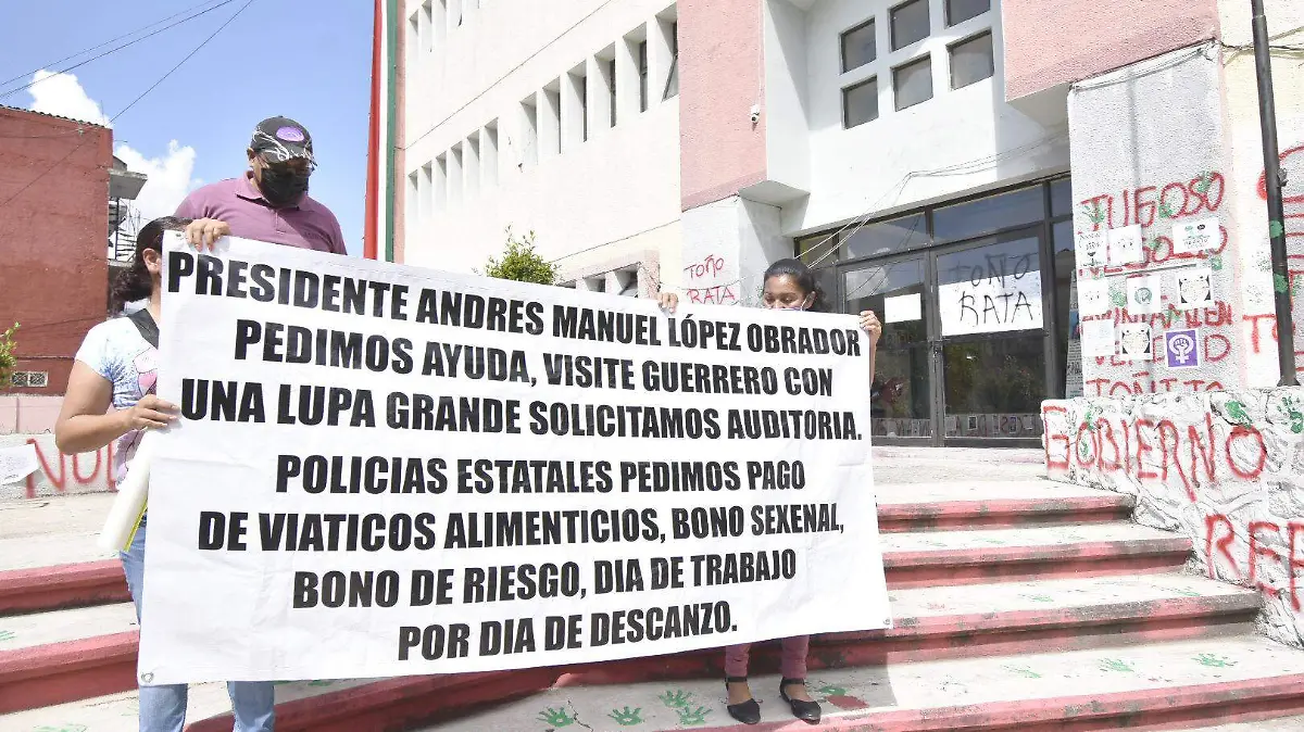 policias