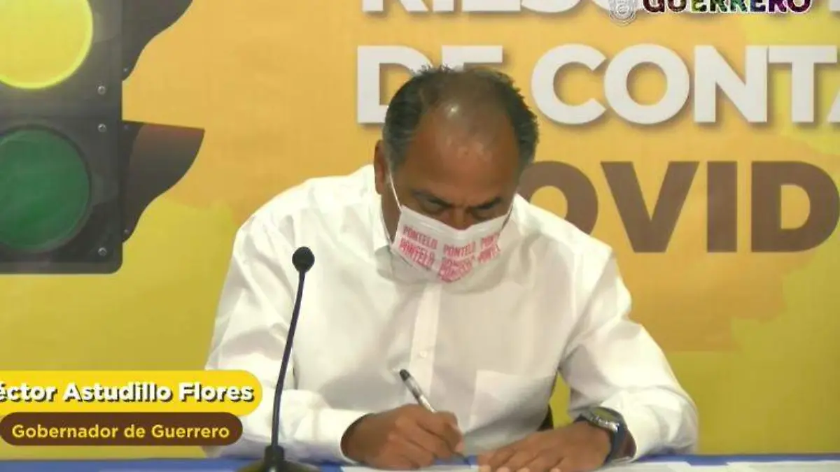 astudillo firma documento amlo