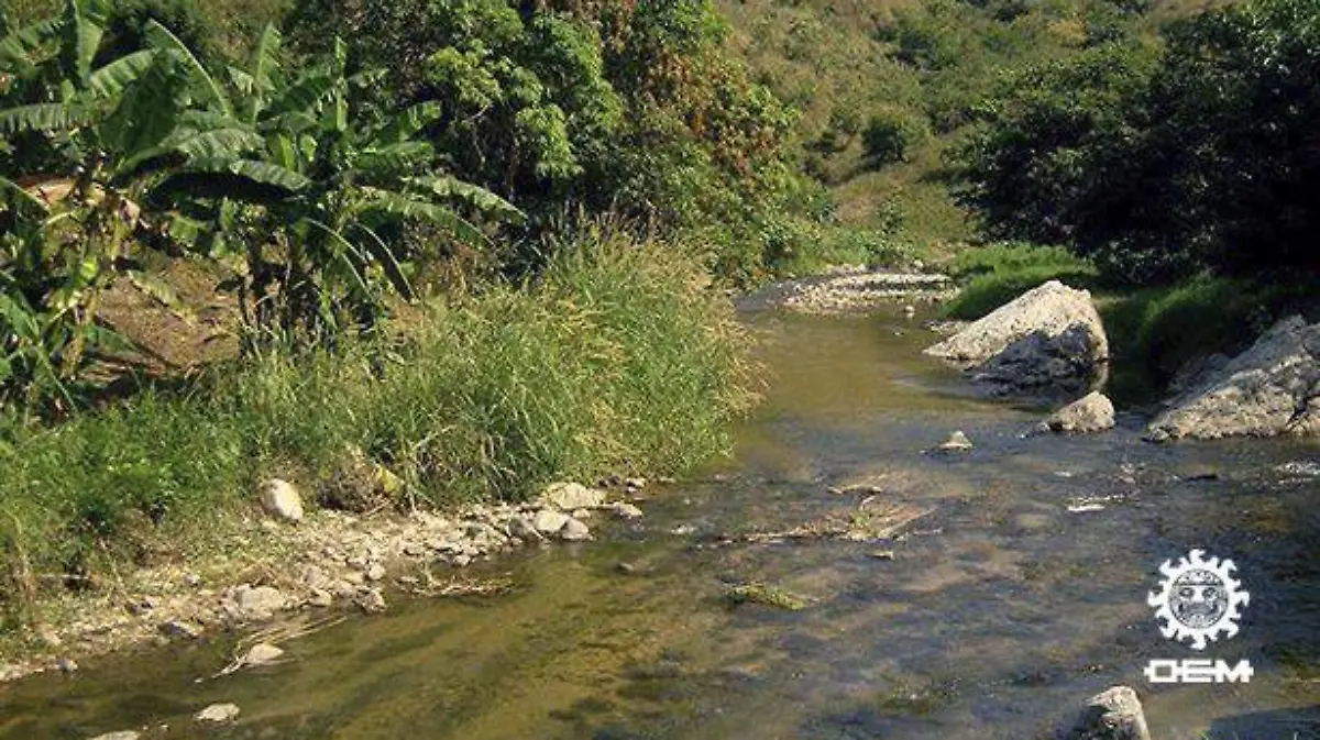 Costa chica - Resguardan a los turistas que asisten al río