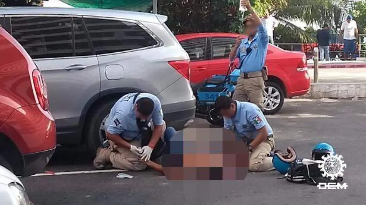 Acapulco - herido en la detrás de costera 125