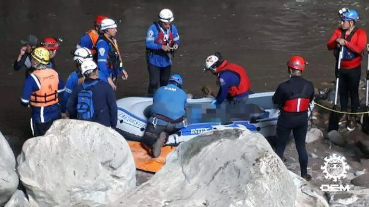 Rescatan cuerpo de mujer en cacahuamilpa