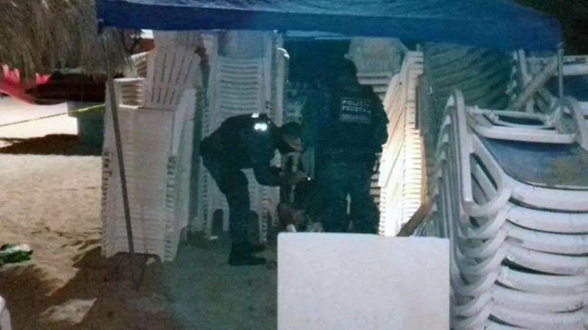 Acapulco - Muerto en playa papagayo