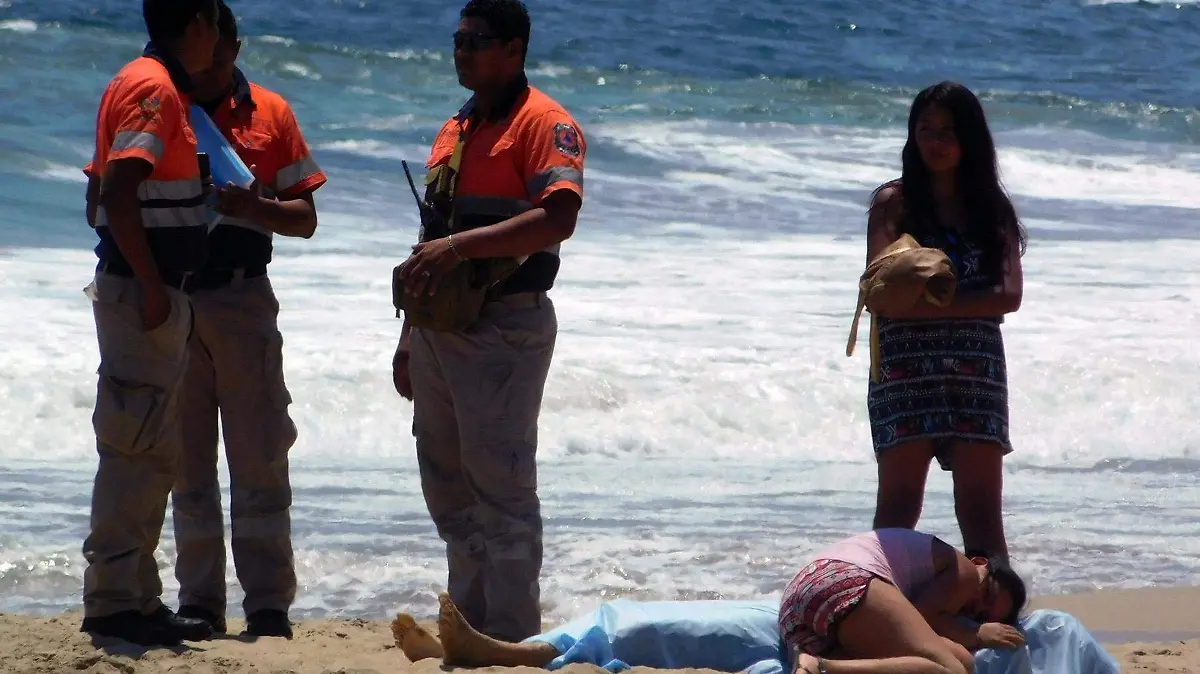 turista ahogado en zihuatanejo