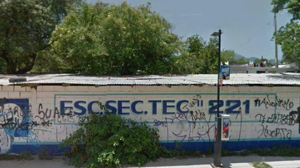 protesta escuela secundaria 221