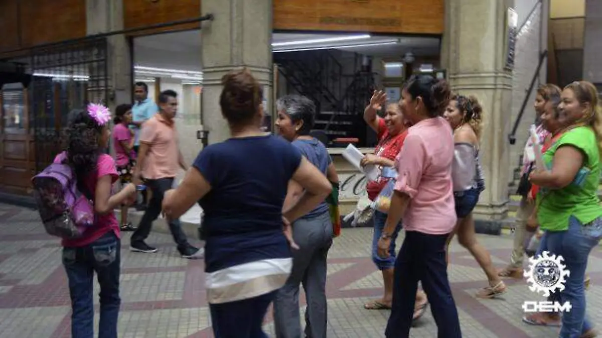 Acapulco - protesta en el edificio oviedo