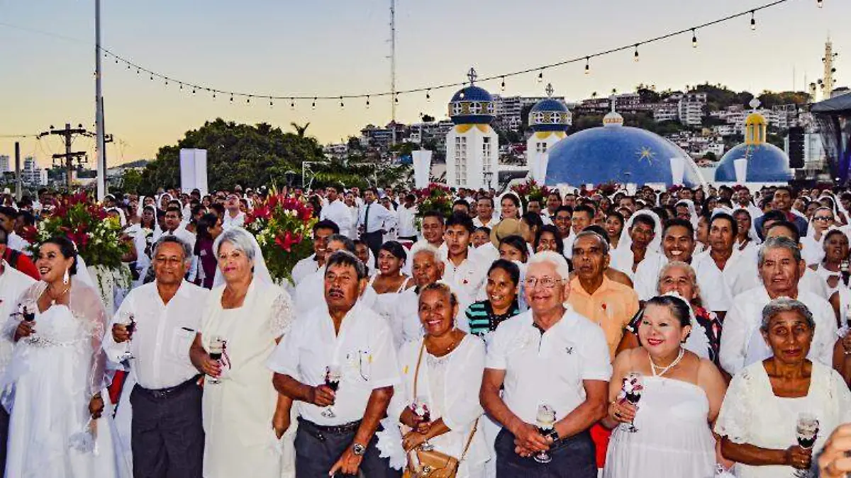 Acapulco - bodas masivas