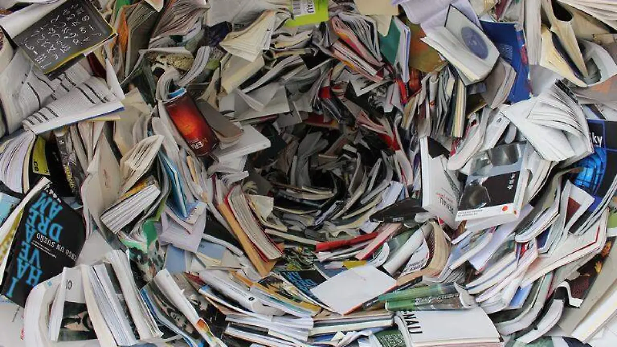 Cultura Libros y libretas tornado