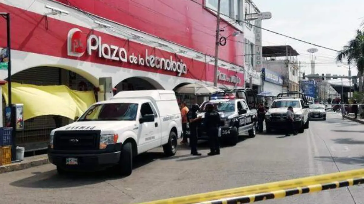 Asesinan a comerciante en la plaza de la tecnología