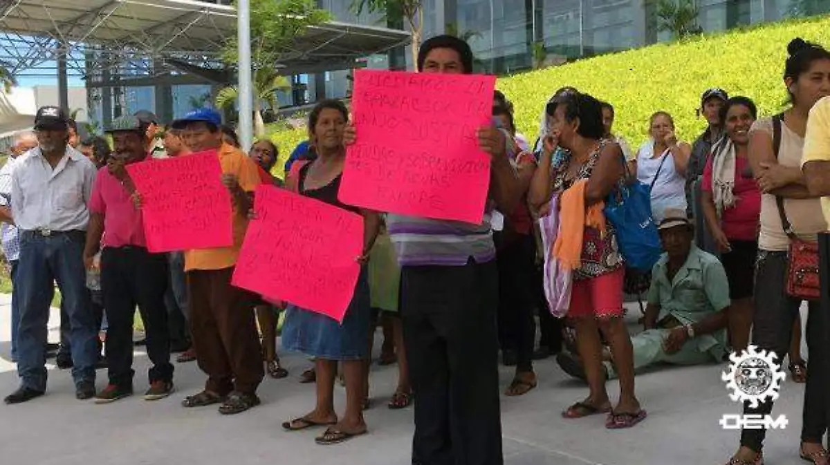 Acapulco - Aeropuerto protesta