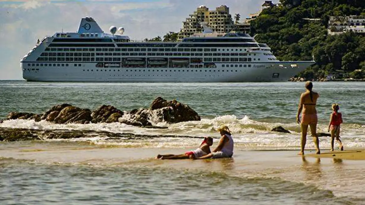 Crucero arriba a acapulco