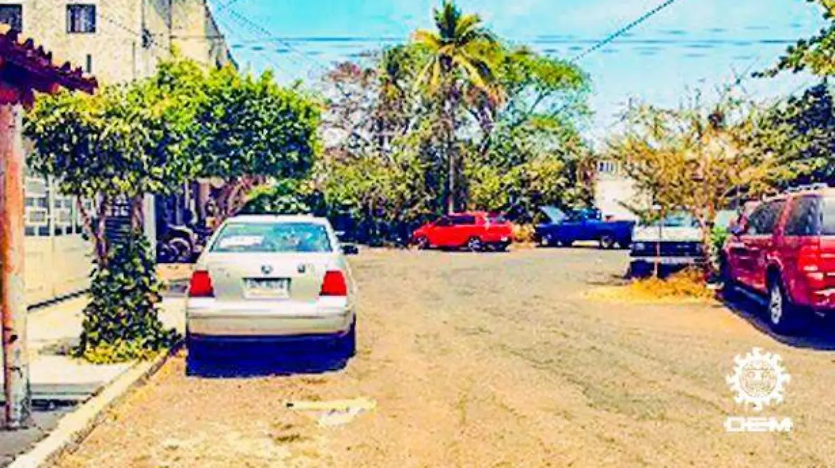 Zihuatanejo - Tres meses sin agua en zona comercial Los Mangos