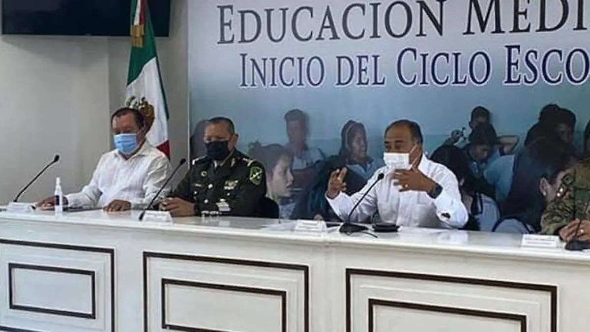 JAvir Saldaña arranque ciclo escolar medio