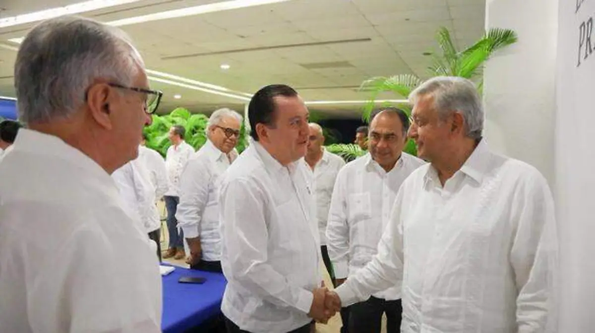 Javier Saldaña invitado AMLO