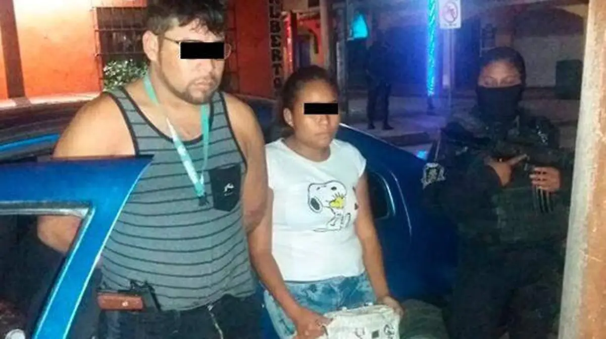 Zihuatanejo - detenidos por portación de arma de fuego