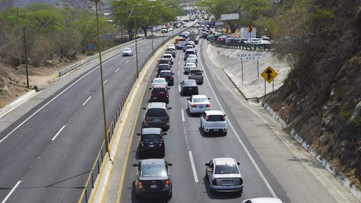 autopista del sol carros
