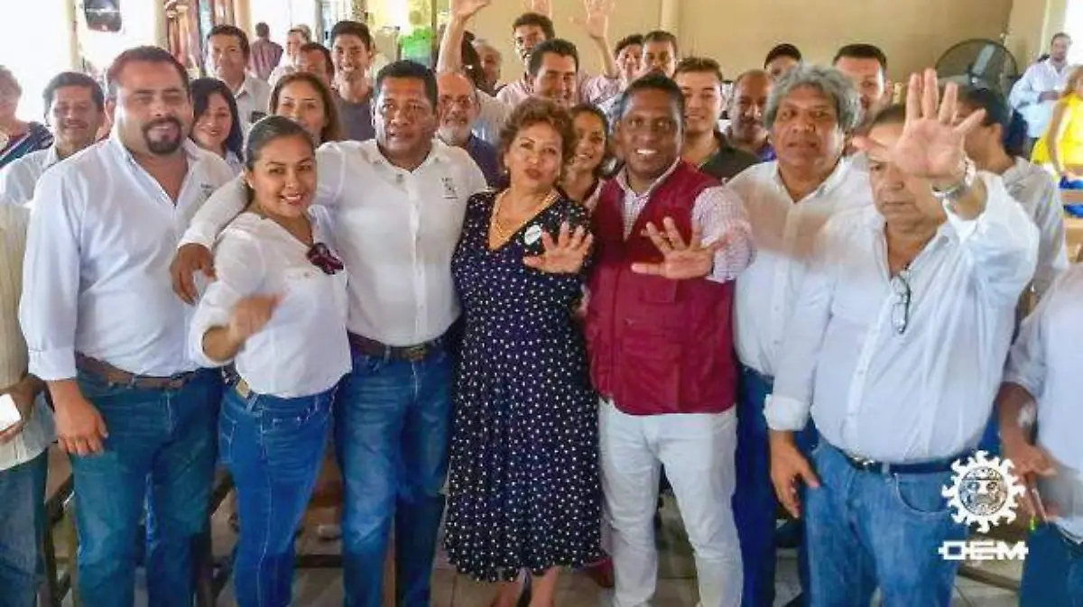 Adela Román se reúne con constructores