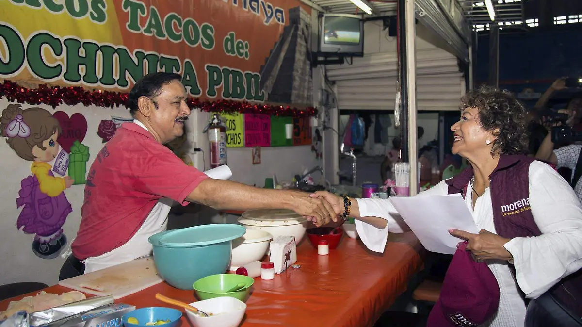 Adela Roman recorre mercados2