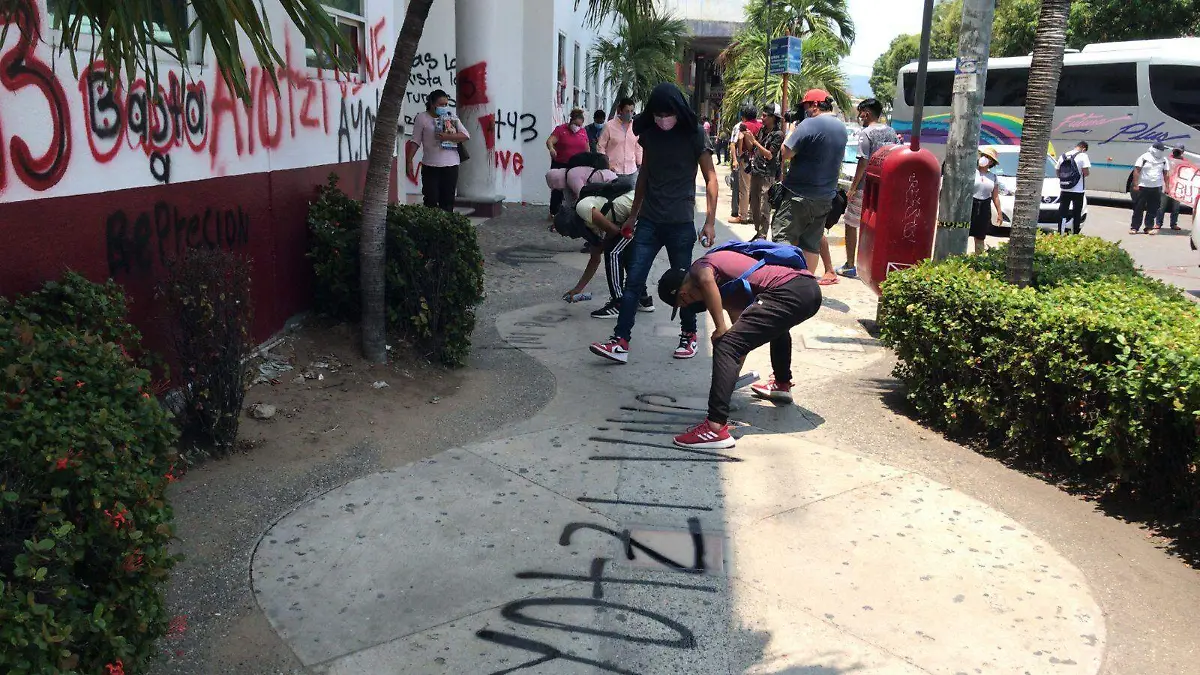 normalistas acapulco1