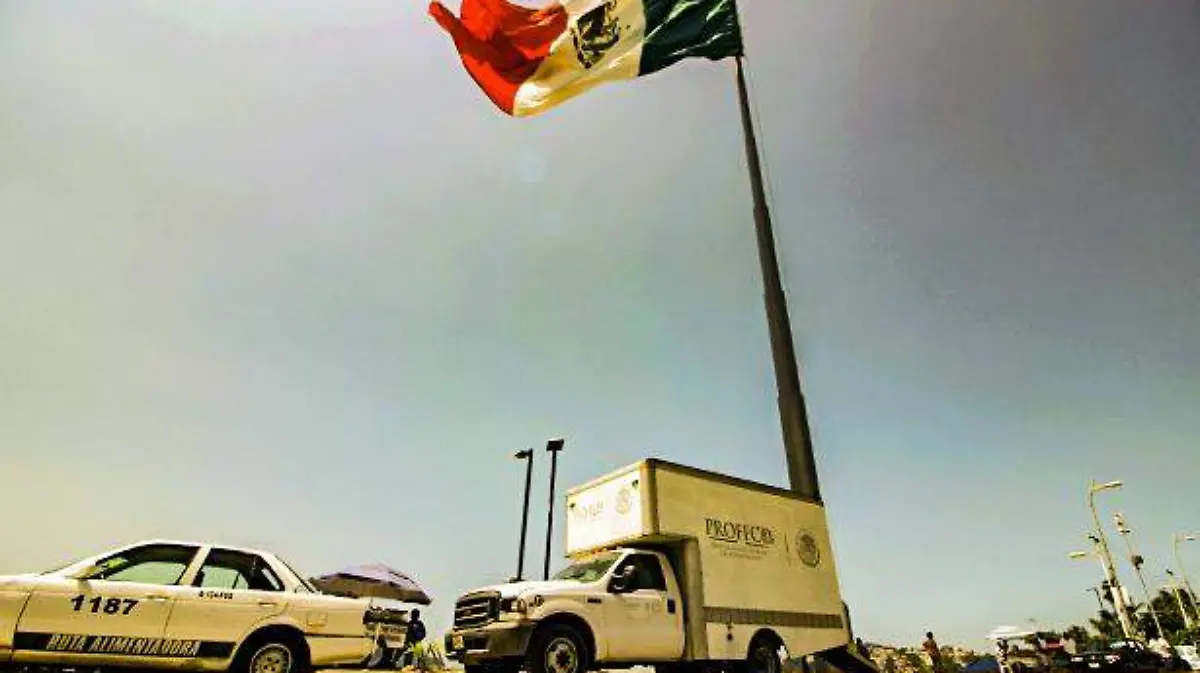 Profeco cierra cinco negocios por operativo especial