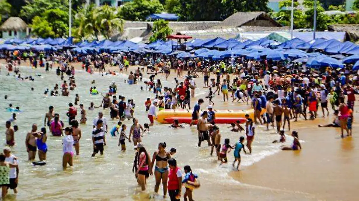 Acapulco - Turismo en las playas de Caleta