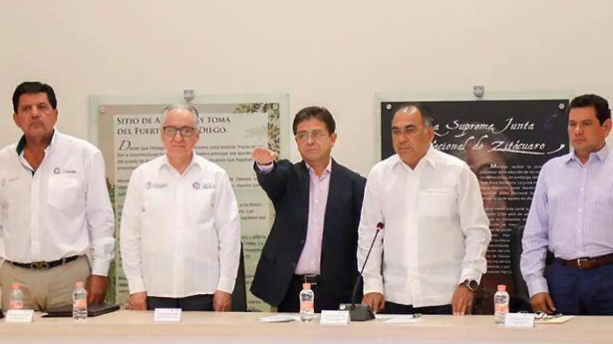 Astudillo - toma protesta nuevo titular de la SEG