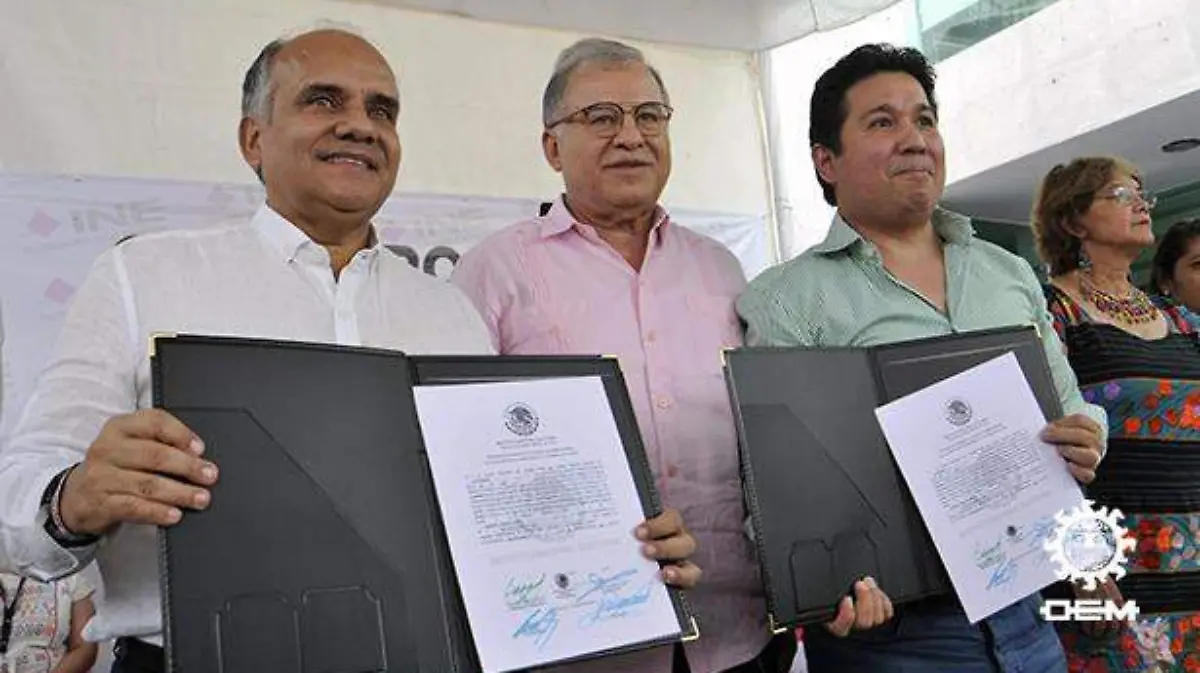 Acapulco - MAB recibe constancia