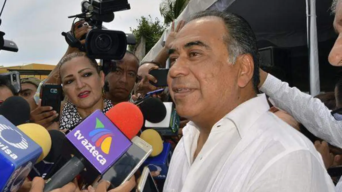 Astudillo total apoyo a Adela Román