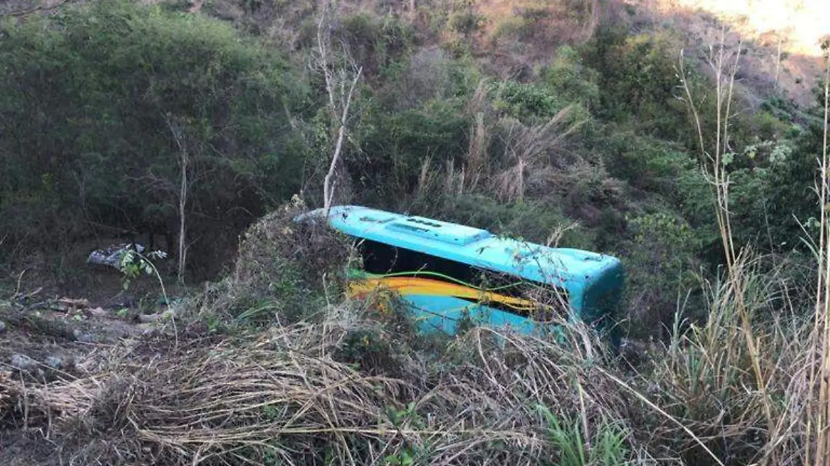 Paso texca vuelva camión